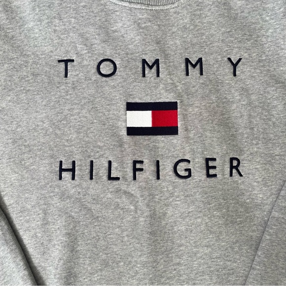 Tommy Hilfiger Gray Sweatshirt - Picture 2 of 6